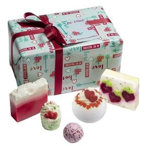 Valentijnbox met bruisballen en zeepjes